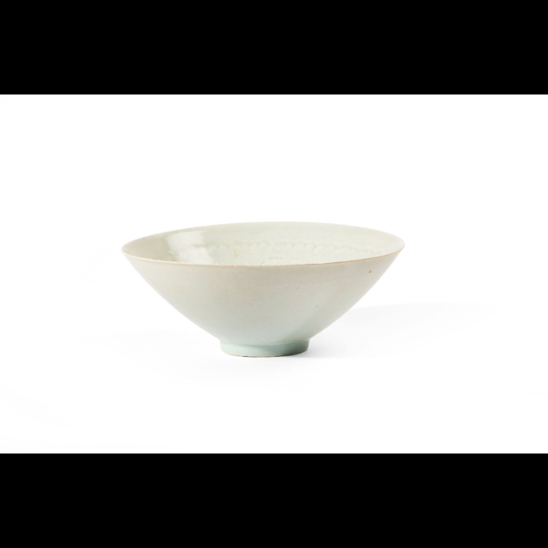  A Qingbai conical bowl