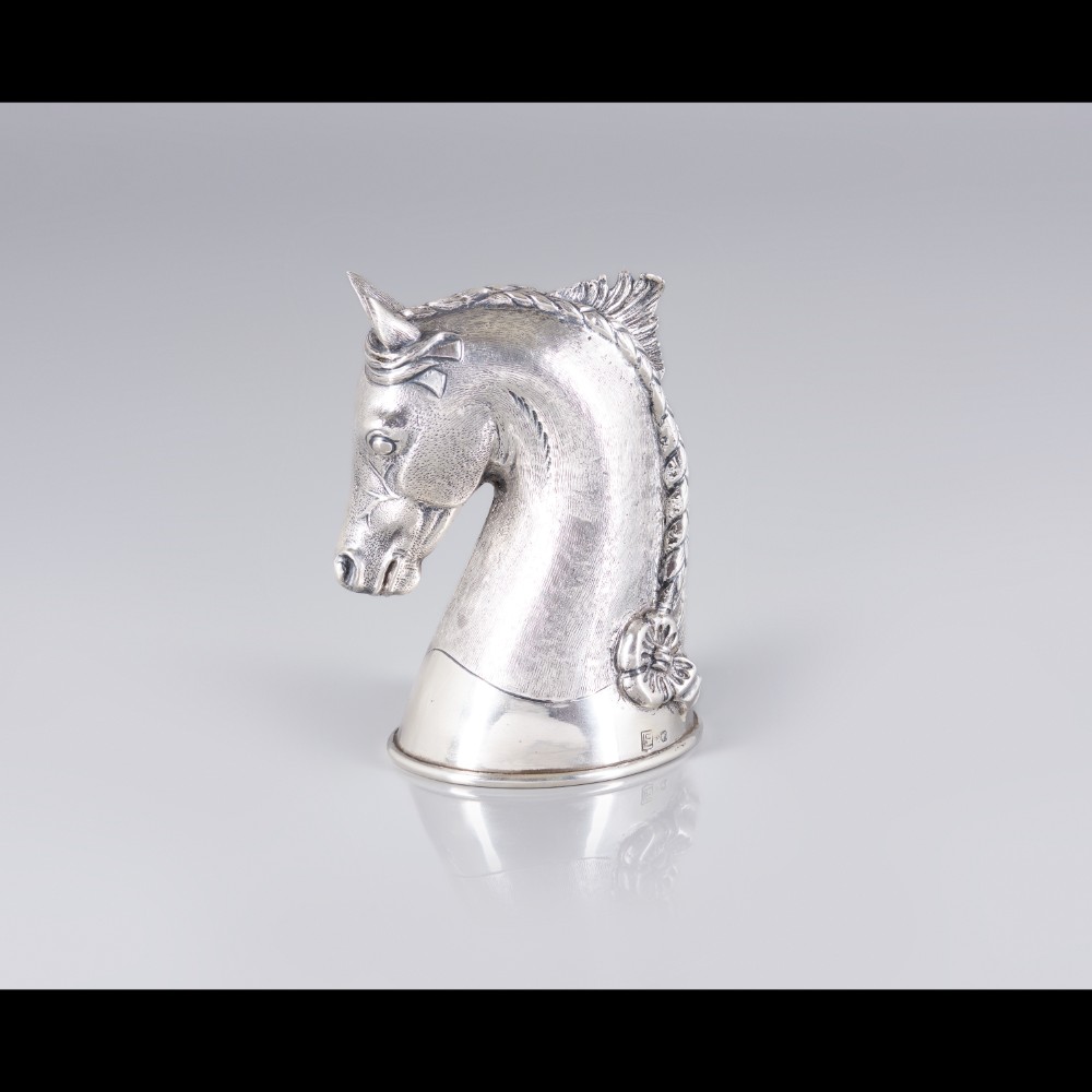  A LUIZ FERREIRA (1909-1994) horse's head shaped stirrup cup