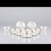 A set of eight LEITÃO & IRMÃO finger bowls and saucers