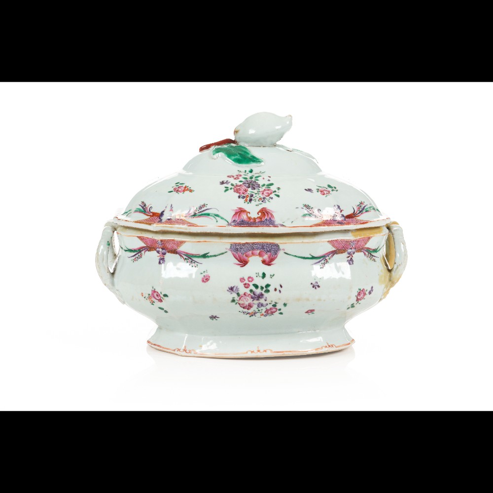  A tureen and cover