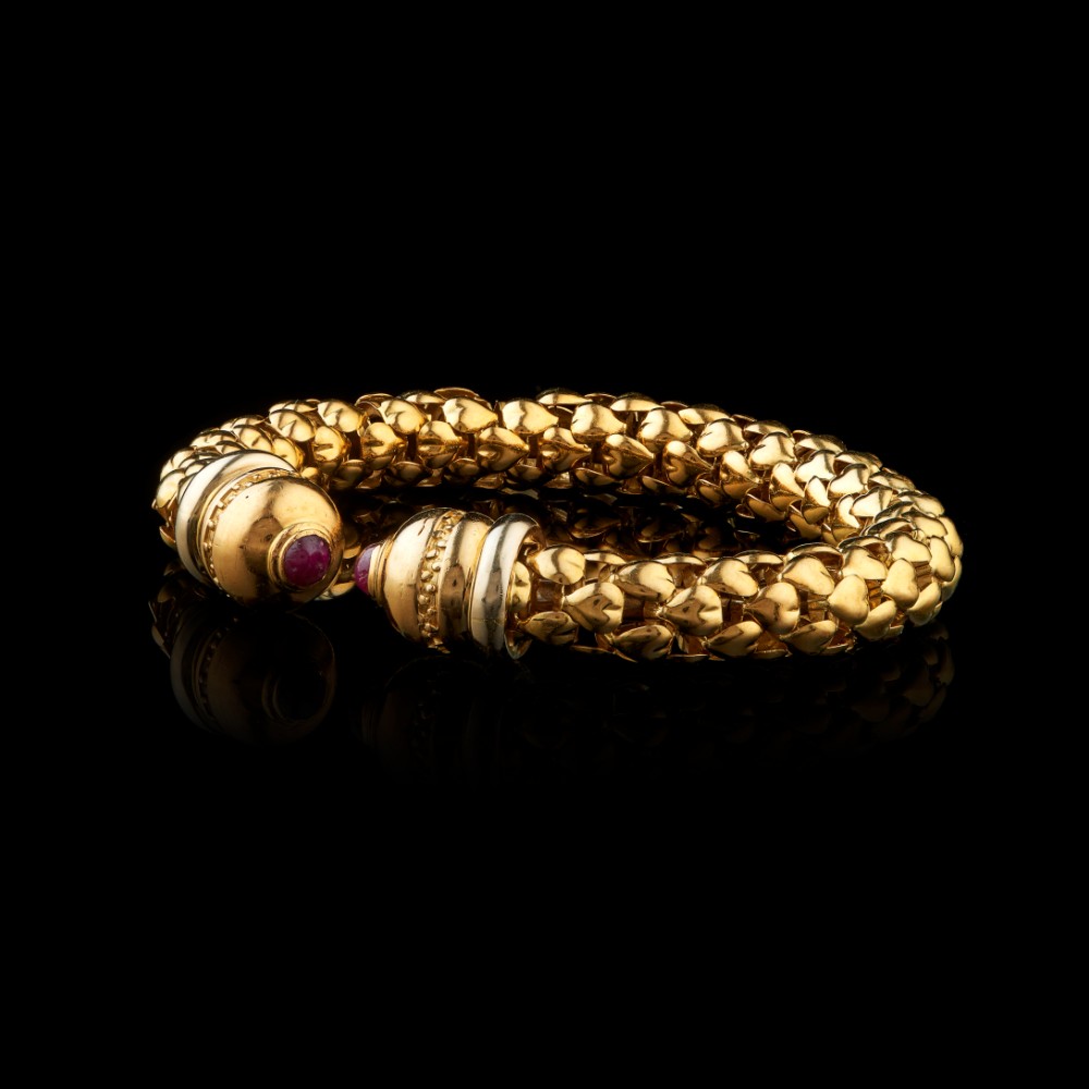  A bangle