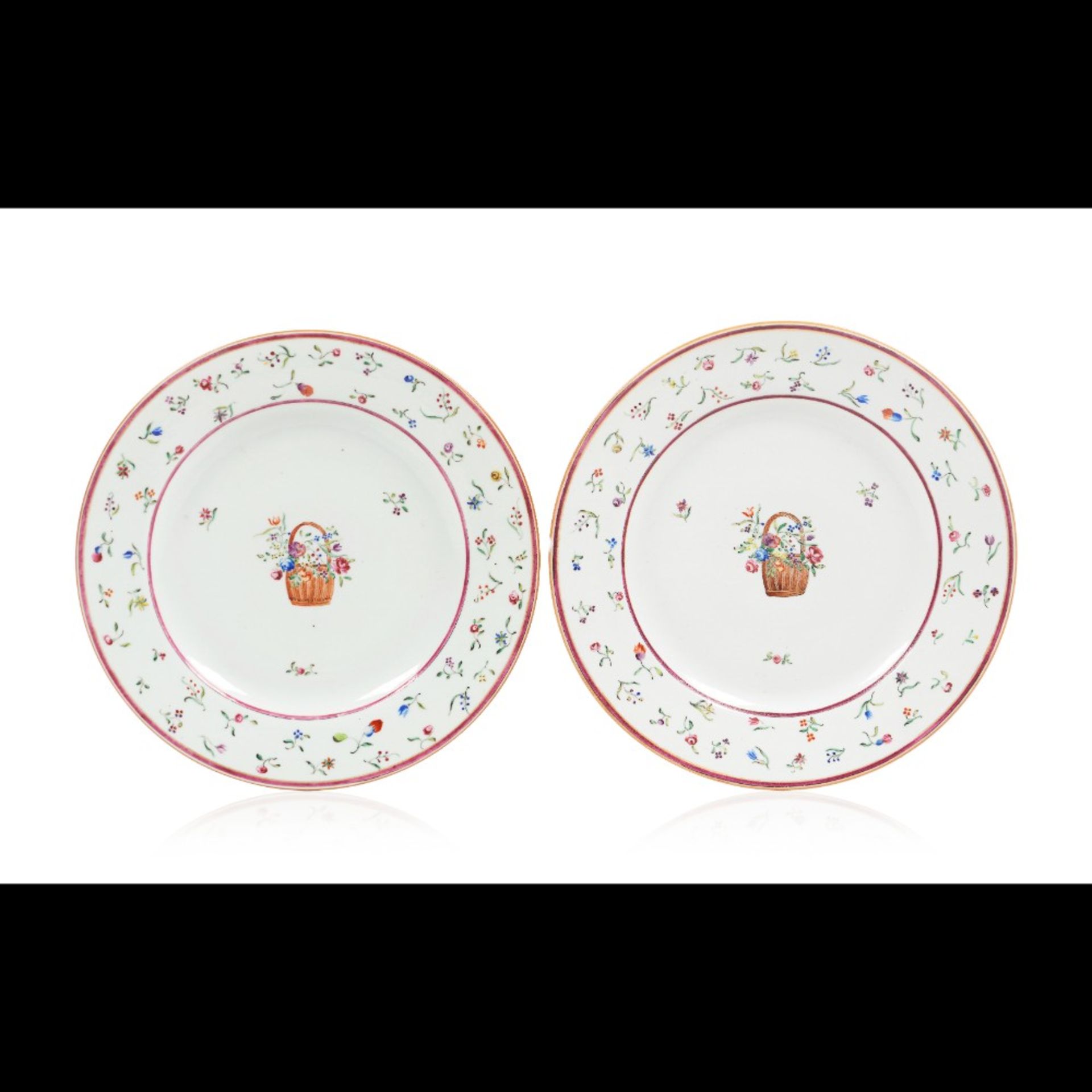  A pair of plates
