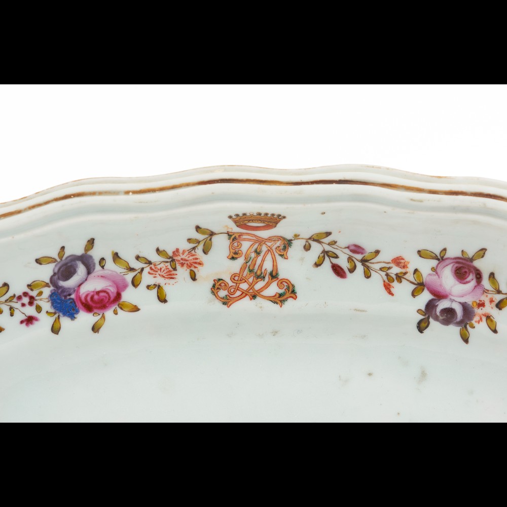  A pair of scalloped armorial serving platters - Image 2 of 2