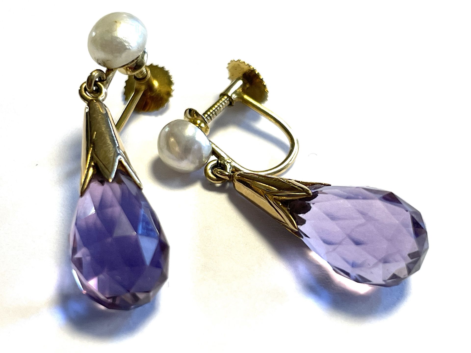 Pair of earscrews with amethyst, around 1910 - Image 2 of 10