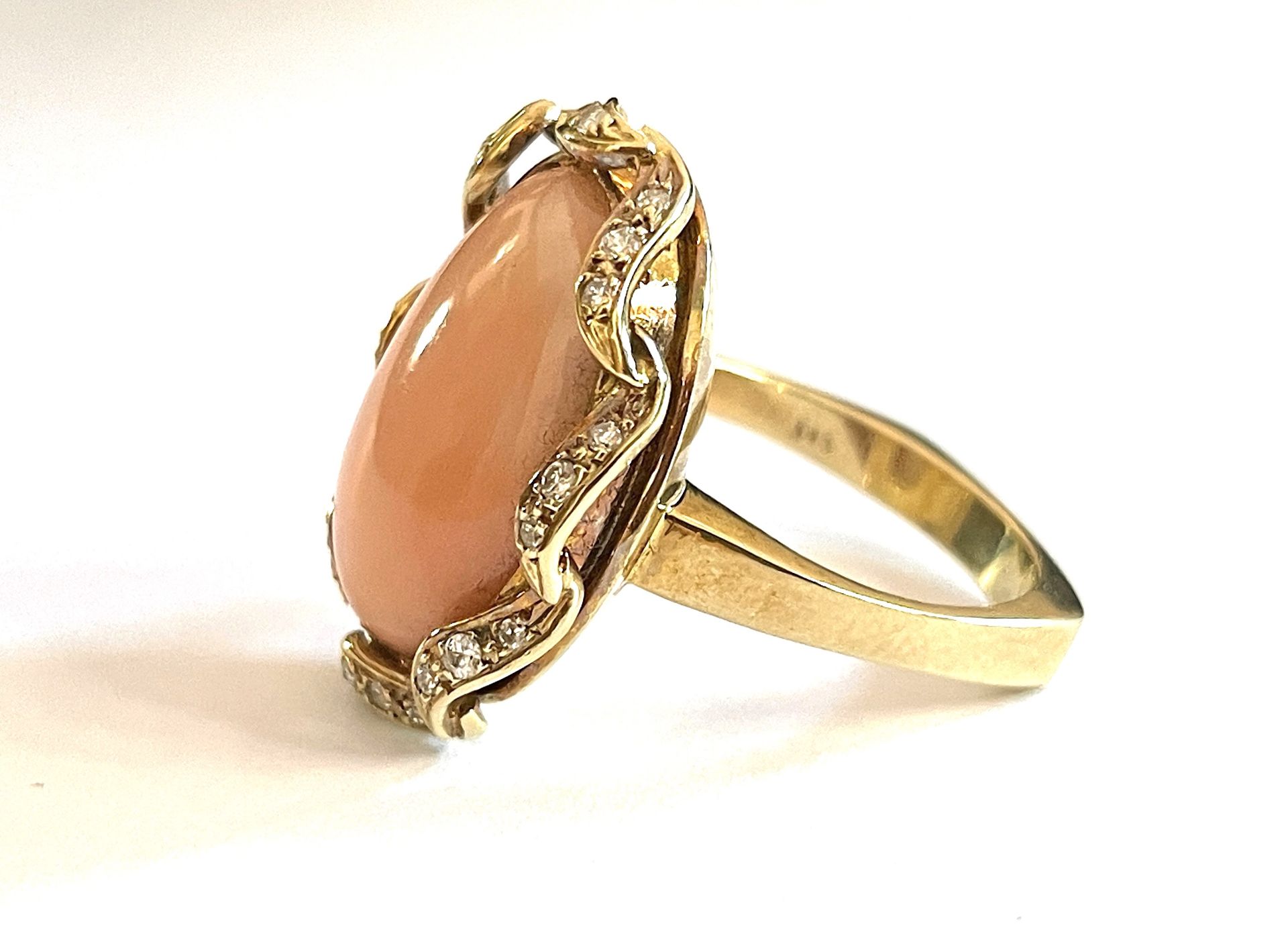 Coral ring with diamonds - Image 5 of 11