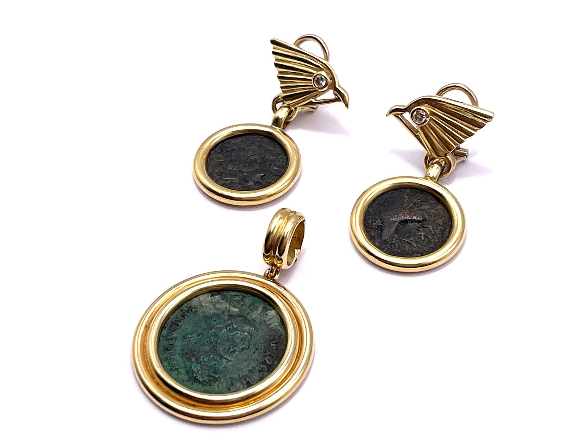 Set of ear stud clips and pendant with antique coins - Image 3 of 9