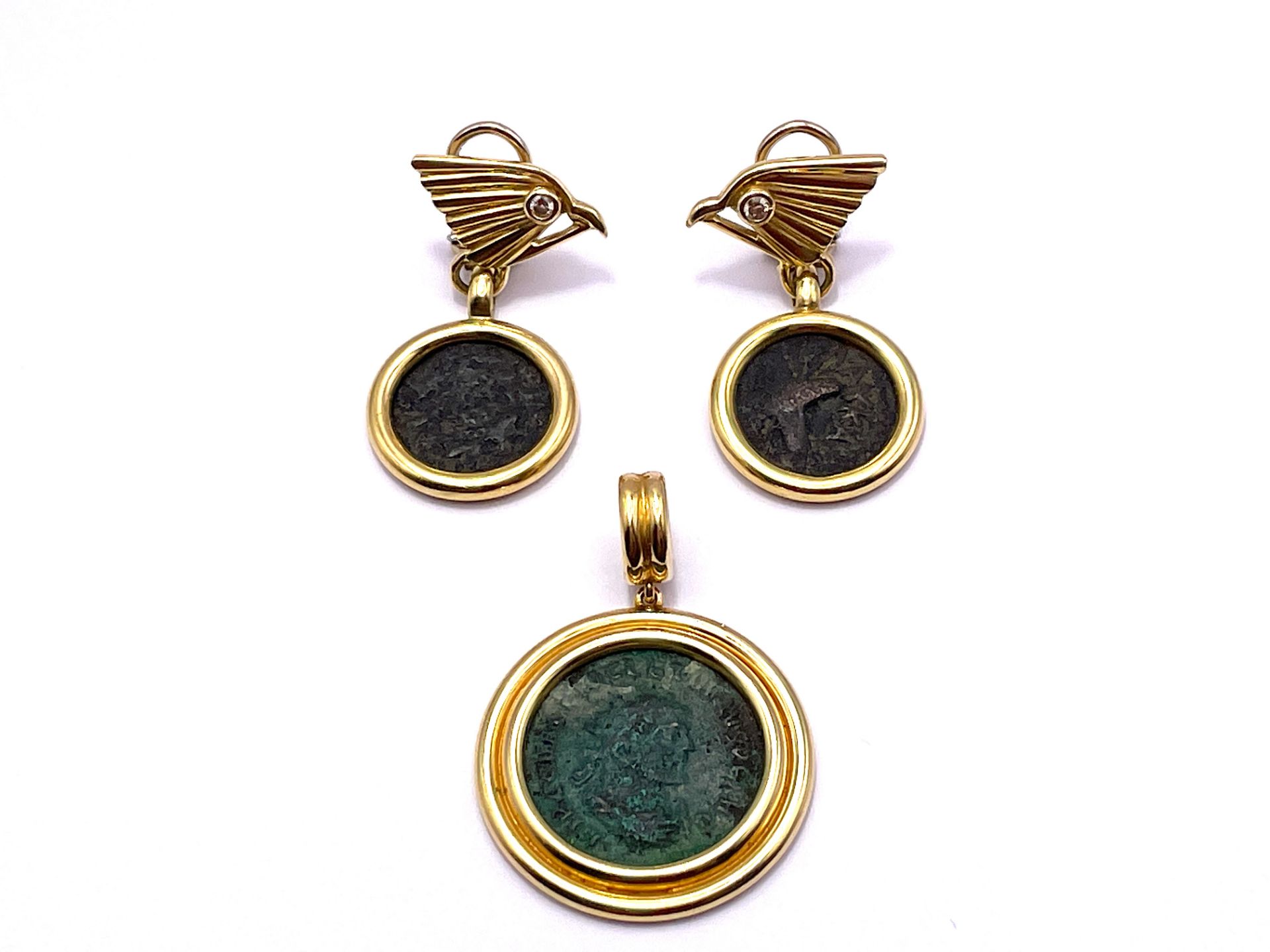 Set of ear stud clips and pendant with antique coins