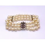 Pearl bracelet