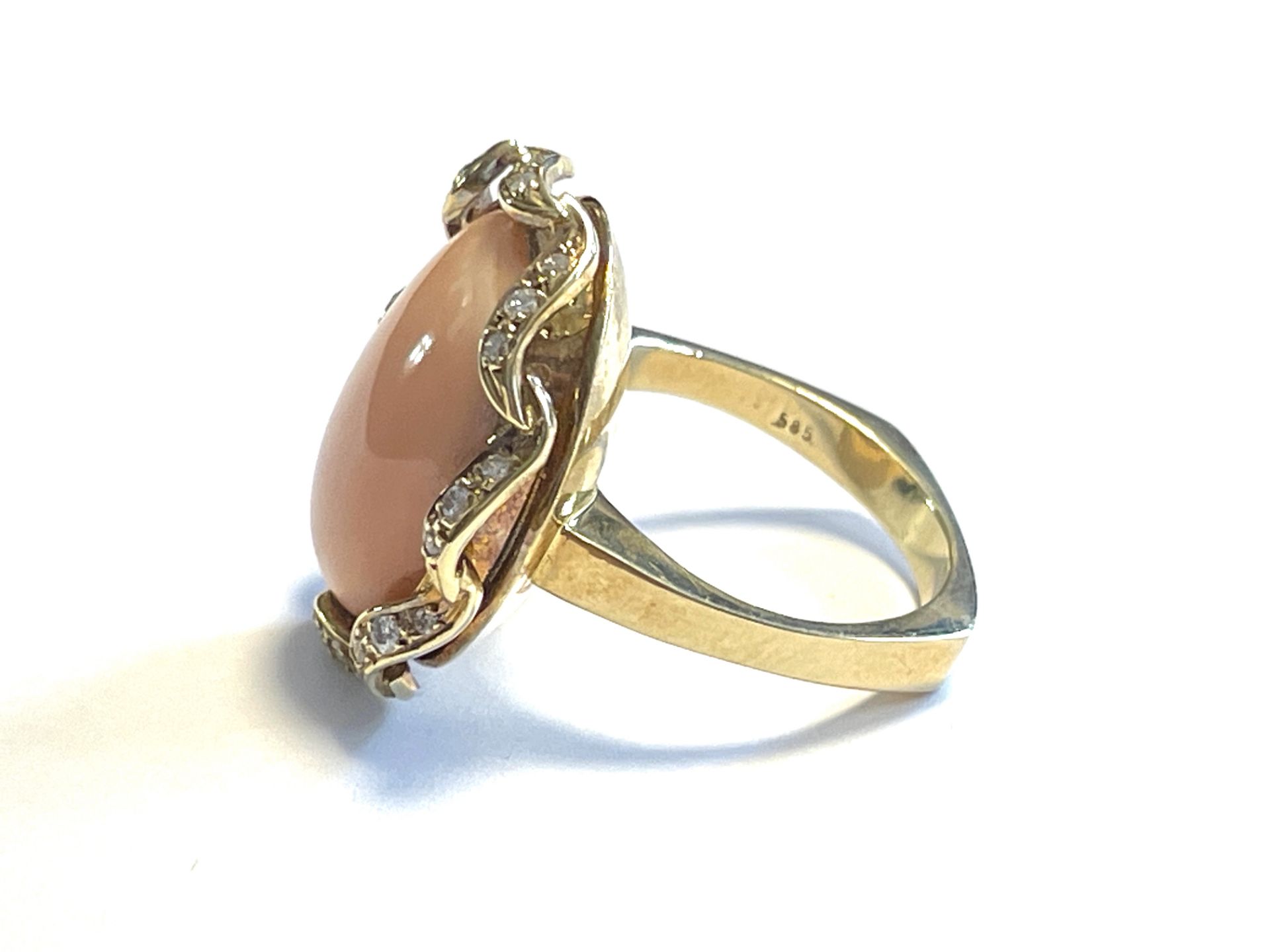 Coral ring with diamonds - Image 9 of 11