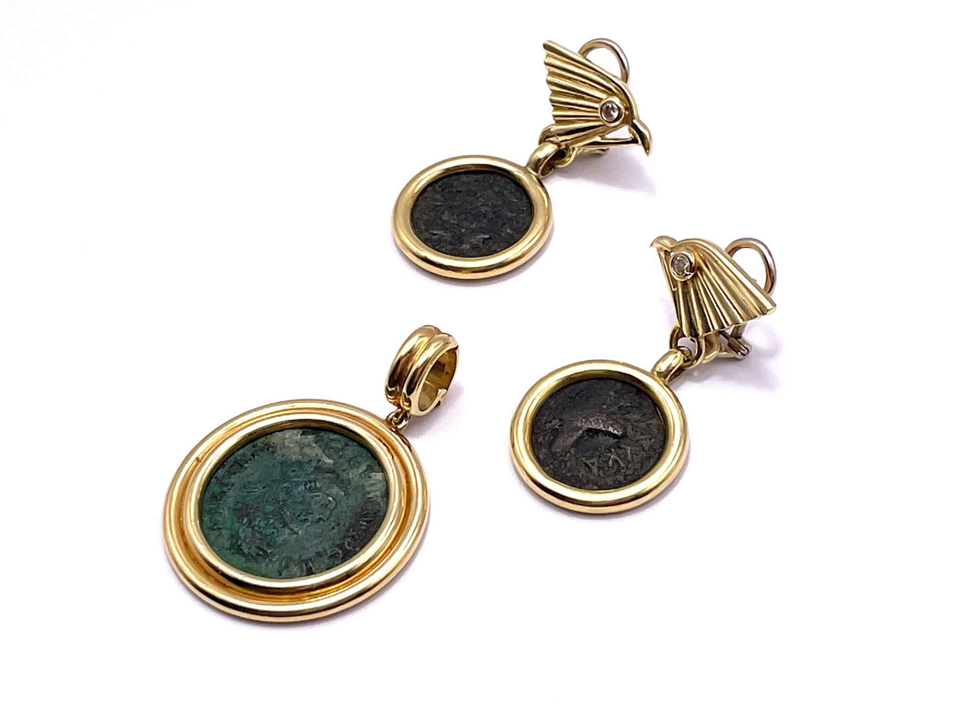 Set of ear stud clips and pendant with antique coins - Image 5 of 9