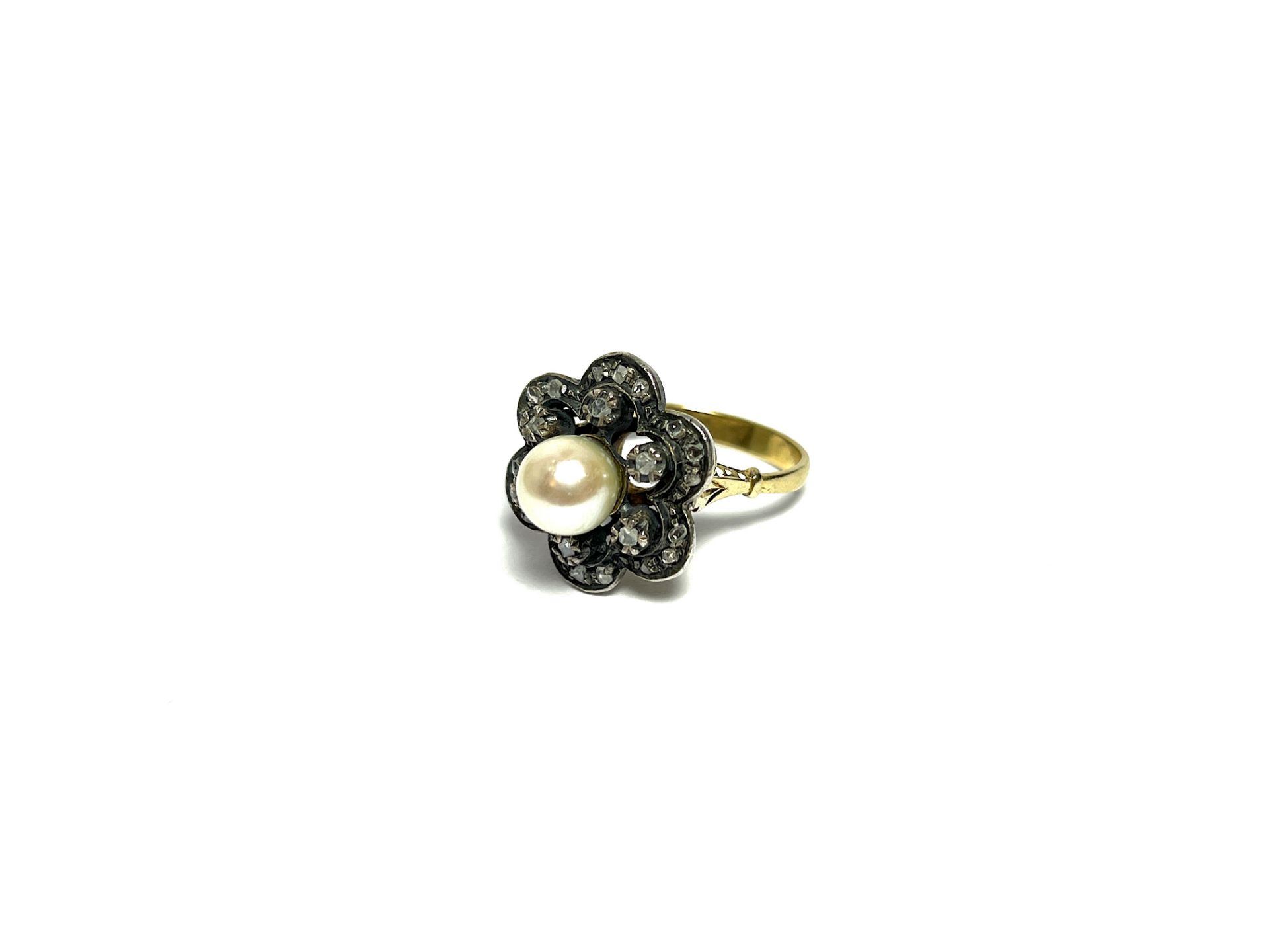 Antique pearl ring