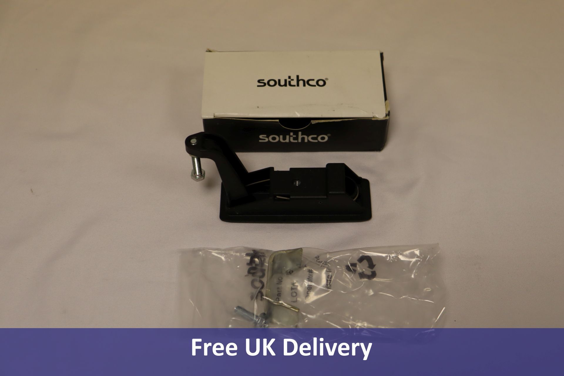 Fifty Southco C2-33-35 Black Lever Latches