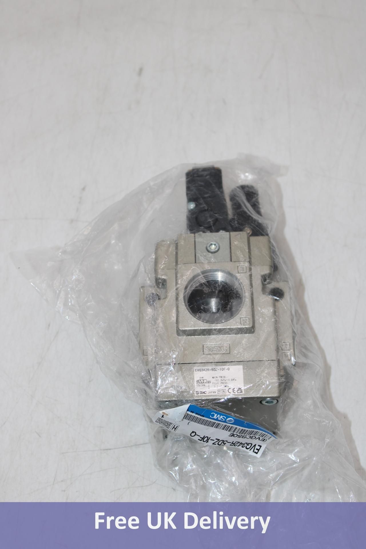 SMC EVG342R-5DZ-1OF-Q Pneumatic Solenoid Valve, Solenoid R 1/2 VG342 Series 24V dc