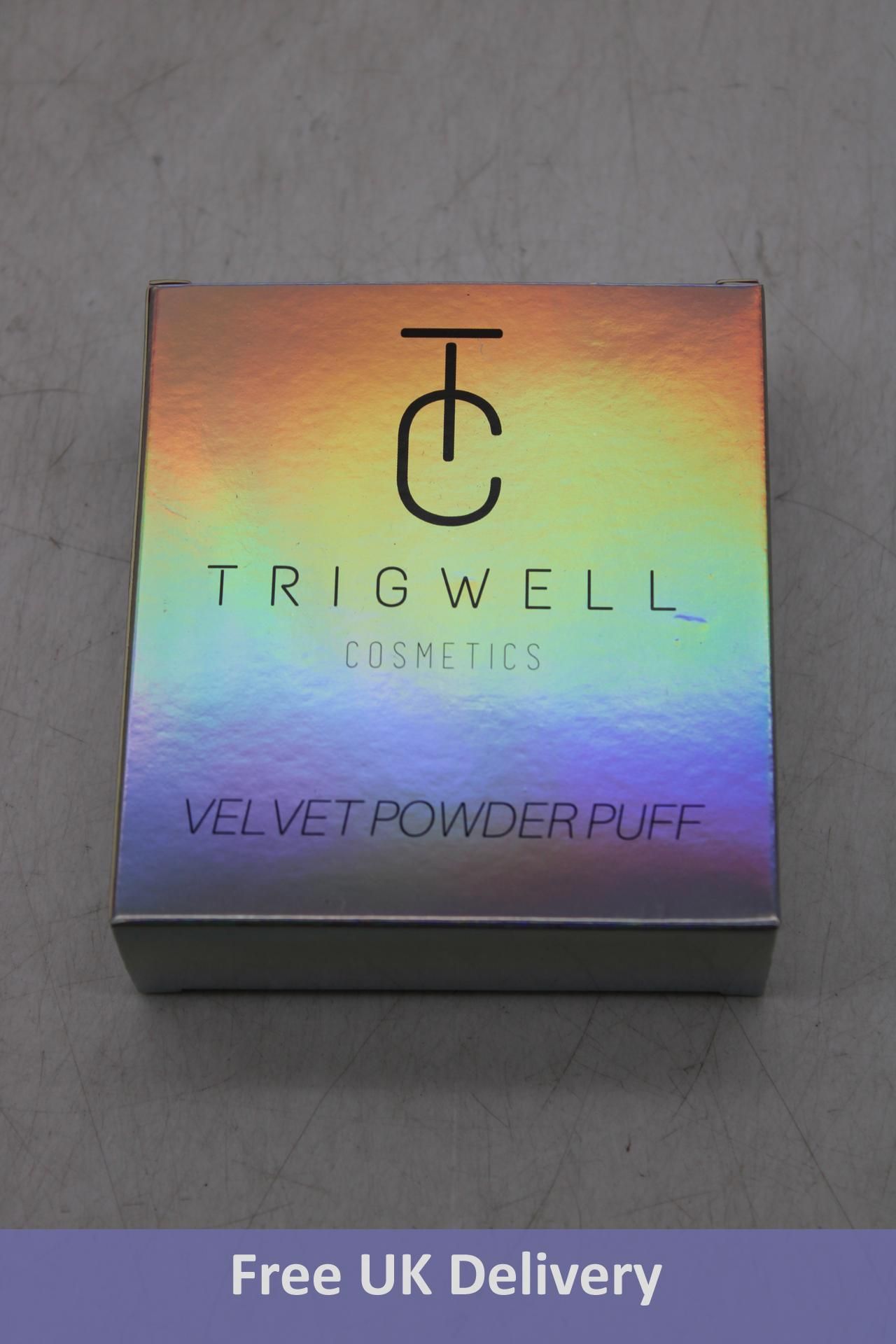 Five Trigwell Cosmetics Velvet Powder Puff, 2 Pieces per Pack. Box damaged