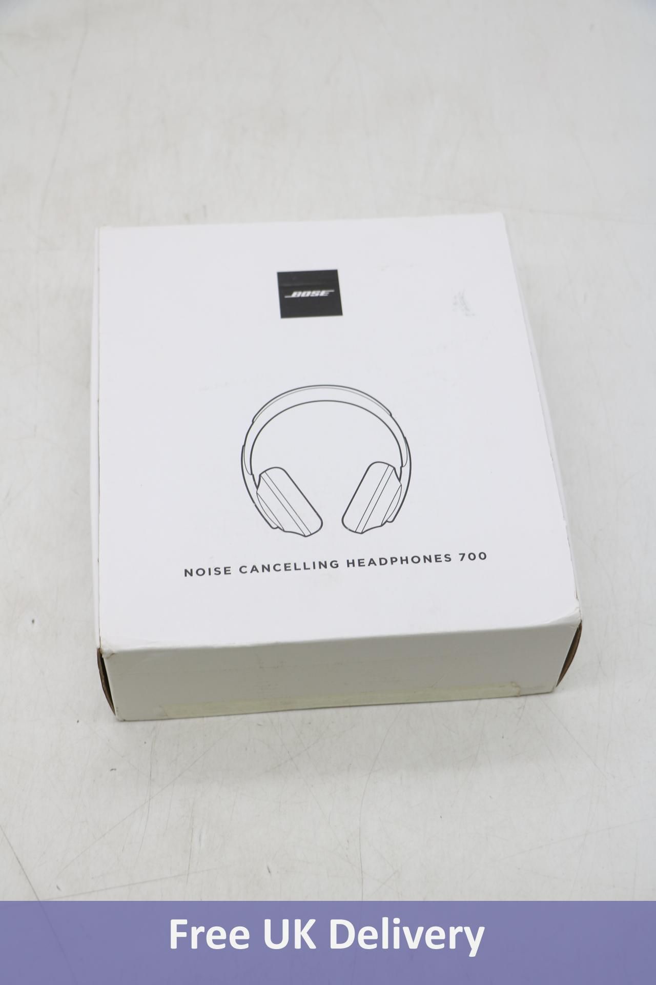 Bose Headphones 700, Noise Cancelling, Black, refurbished box
