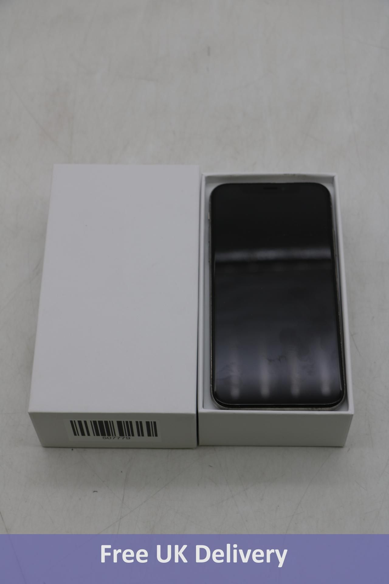 Apple iPhone X, 64GB, Silver. Used, no box or accessories. Checkmend clear, Ref. CM19814275-4DCC1