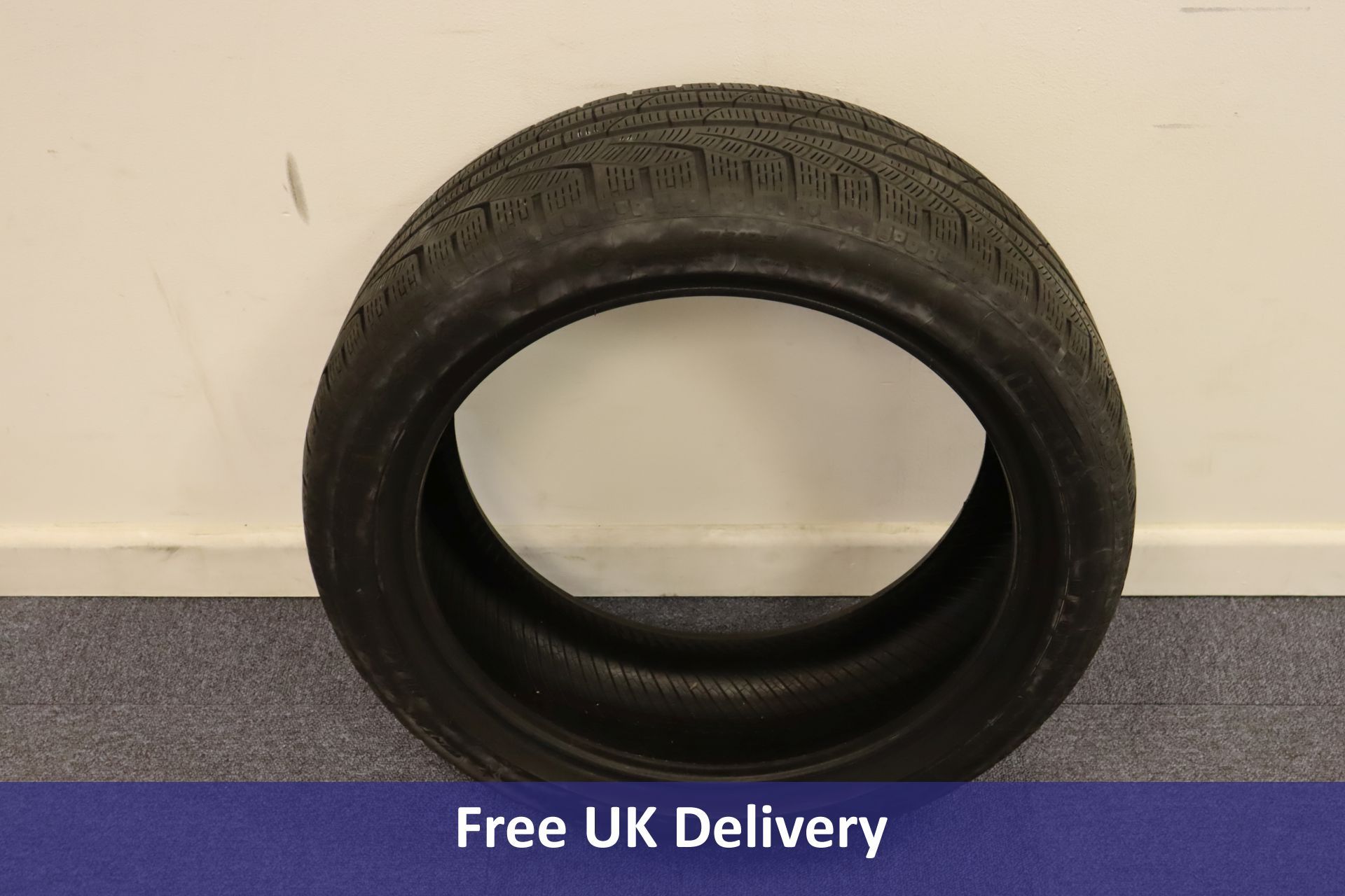 Pirelli Winter SottoZero II 225/45 R18 95V Tyre. Used