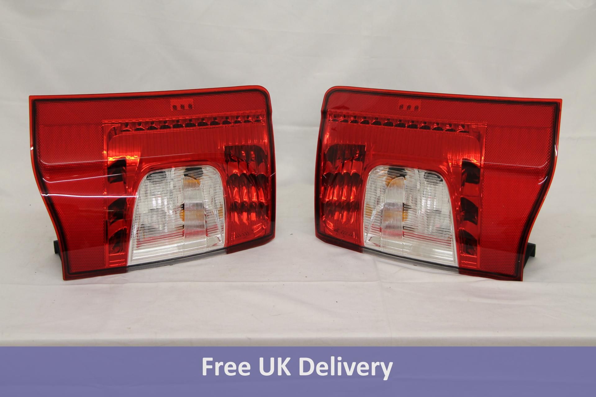 Two Eagle Eyes CS342-B000R Tail Lights, Signs of Use,