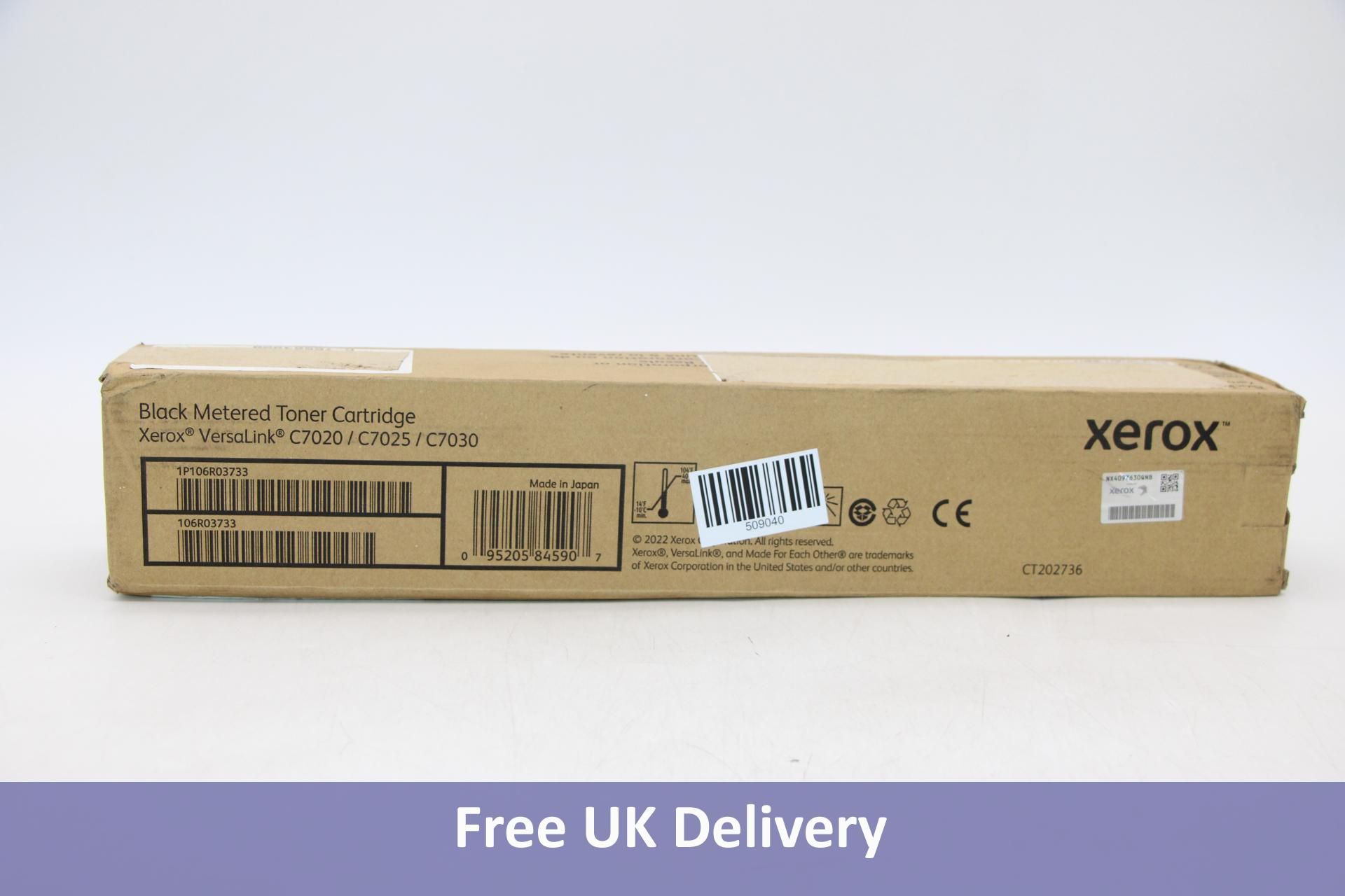 Xerox 106R03733 Toner Cartridge, Black. Box damaged