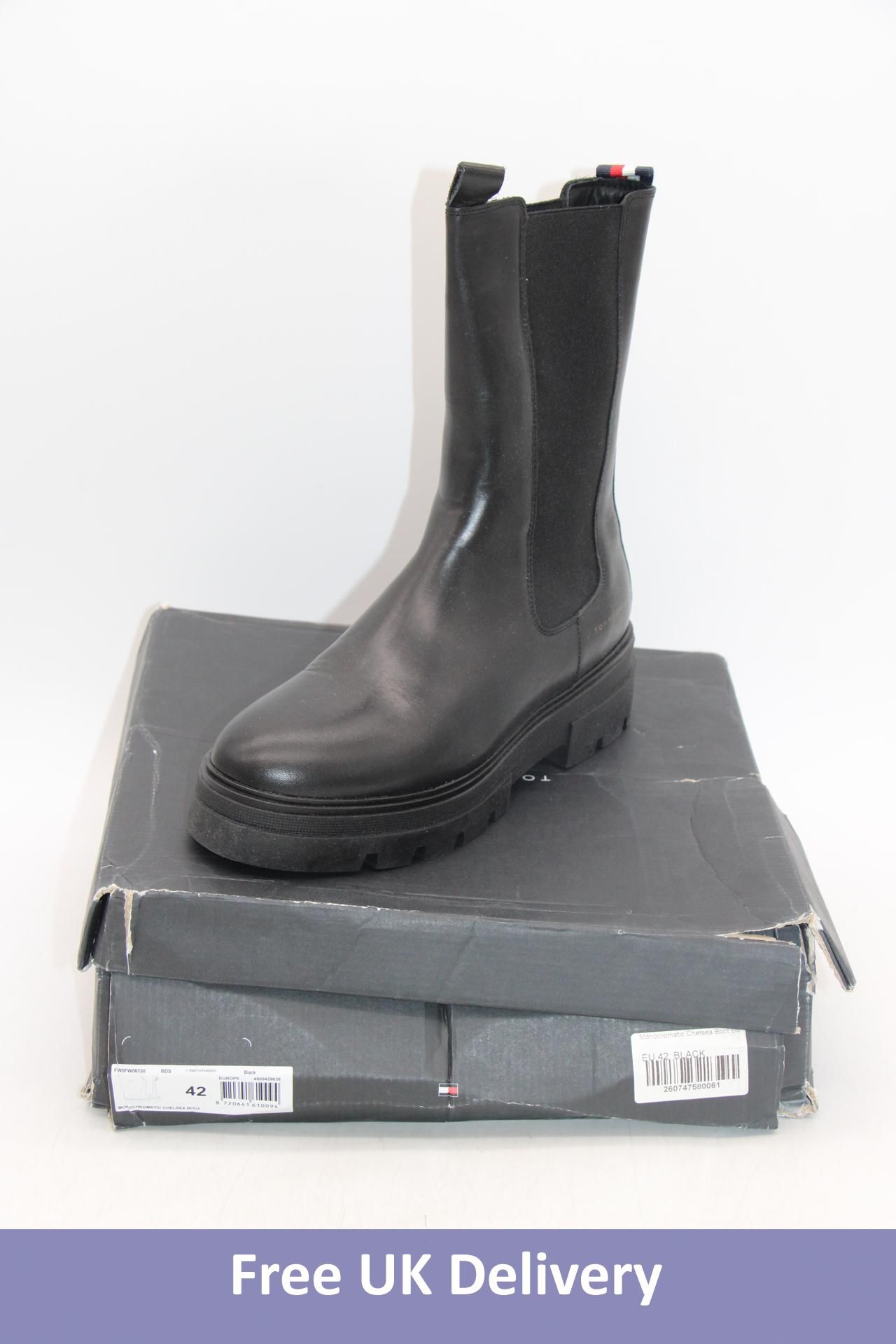 Tommy Hilfiger Monocromatic Leather Chelsea Boots, Black, UK 8. Box damaged