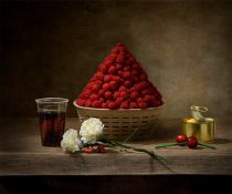 Natalie Strohmaier. Le Panier de Fraises des Bois, aus der Serie „Same Same But Different (Su…. 2022