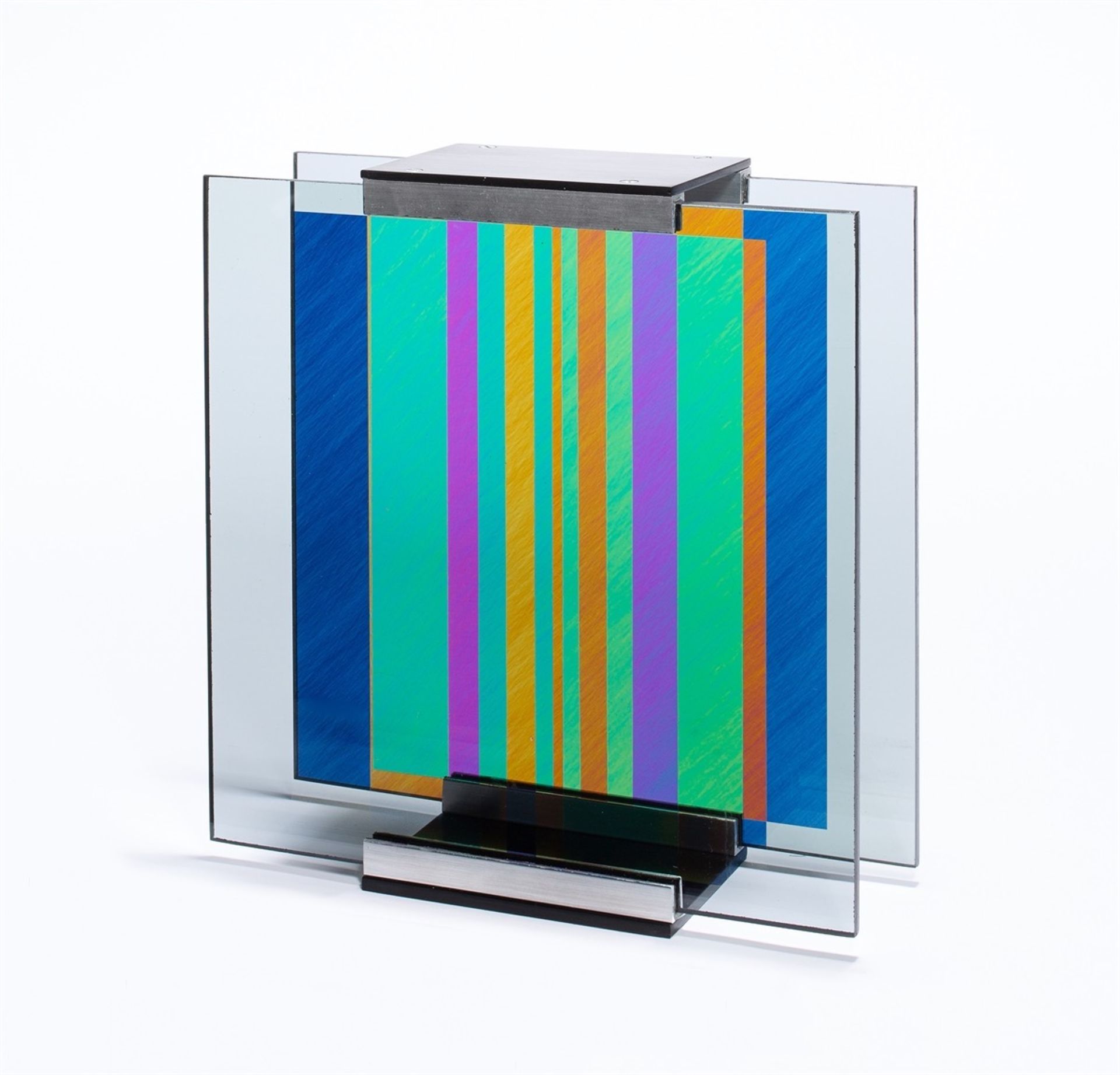 Eric H. Olson. „Optochromi QOV2+2“.