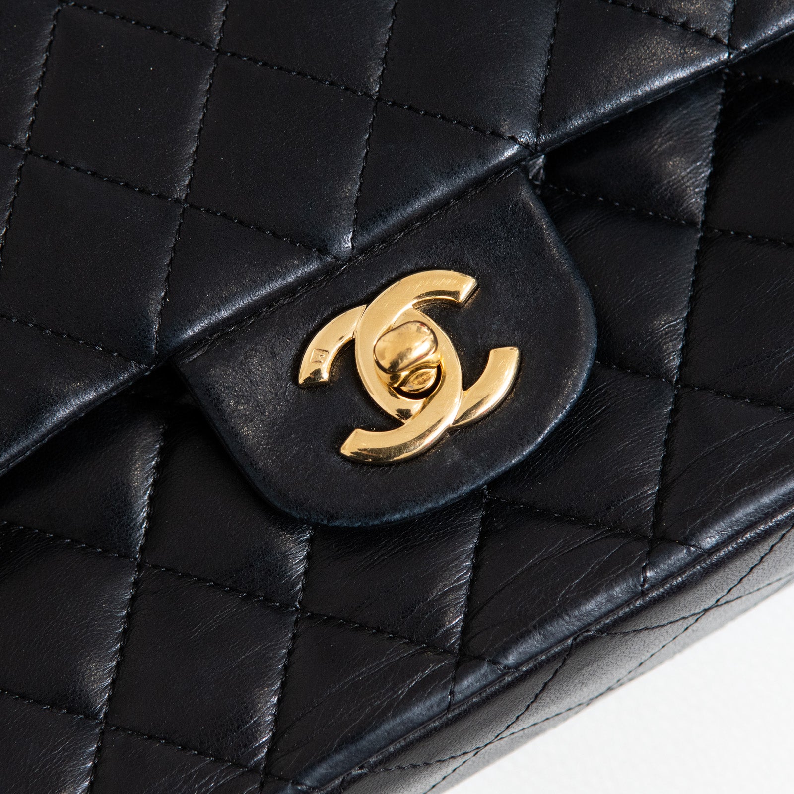 Chanel Black Medium Double Flap Bag - Bild 3 aus 14