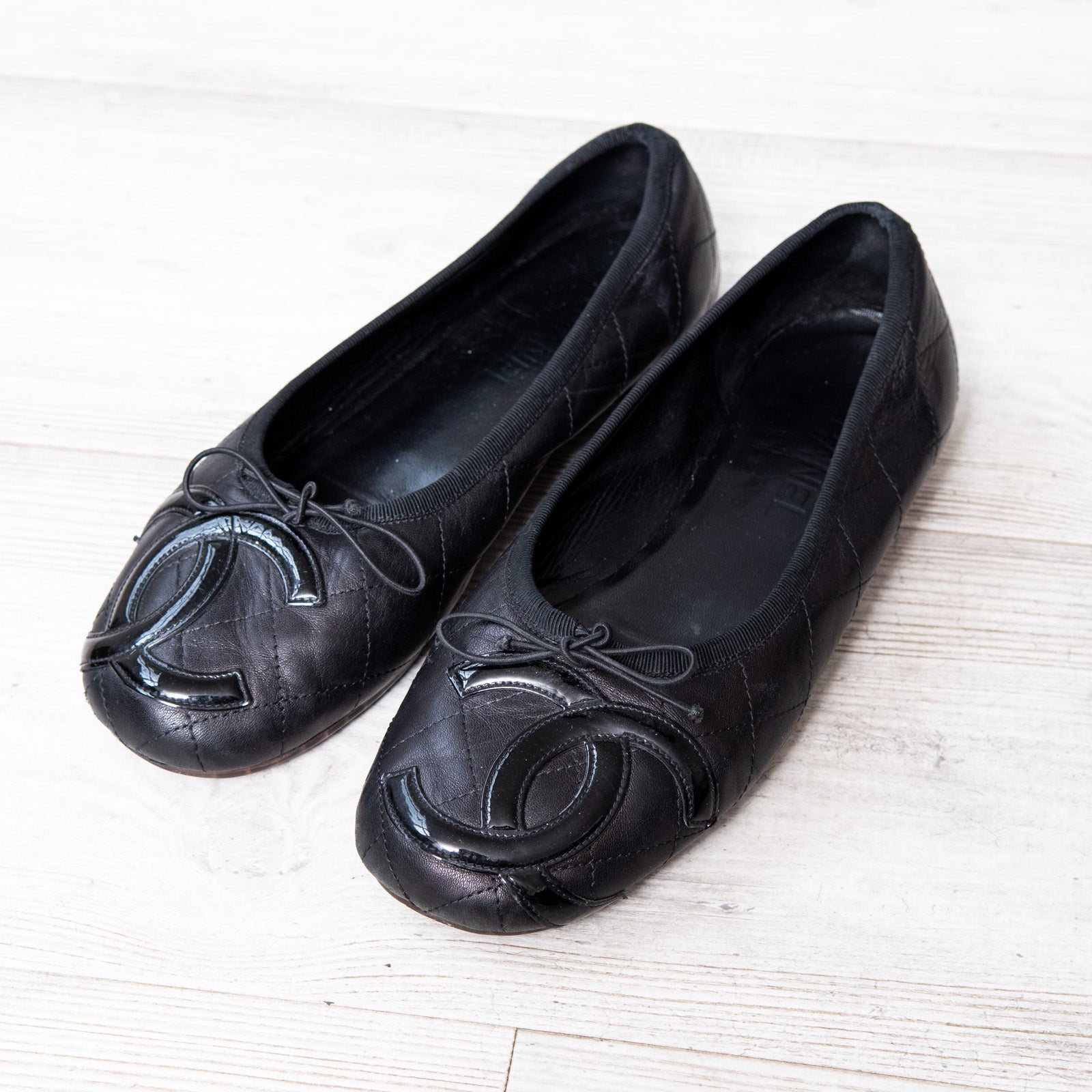 Chanel Black Leather Ballet Pumps - Image 4 of 6