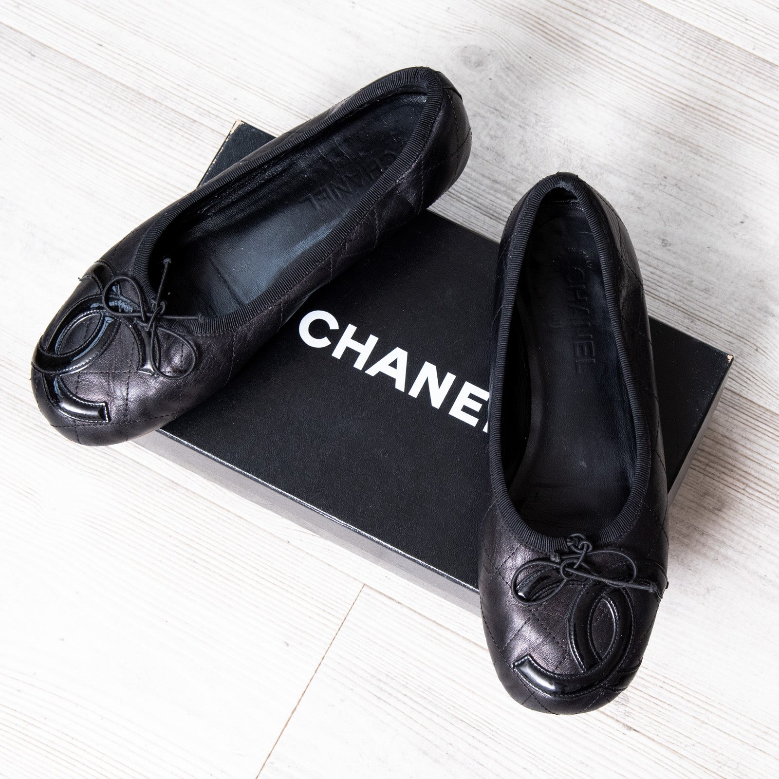 Chanel Black Leather Ballet Pumps - Image 2 of 6