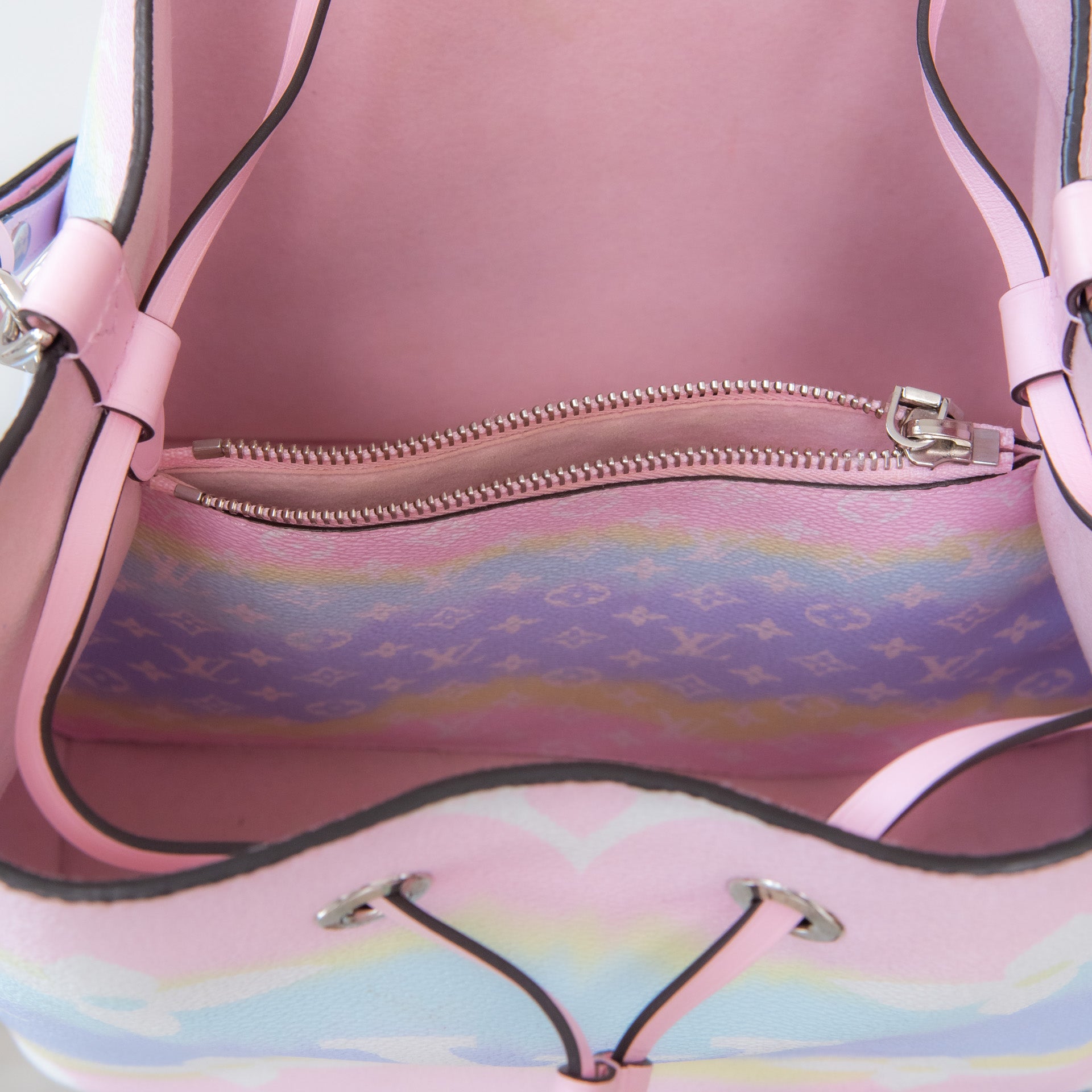 Louis Vuitton Limited Edition Neo Noe Pastel Bag - Image 6 of 12