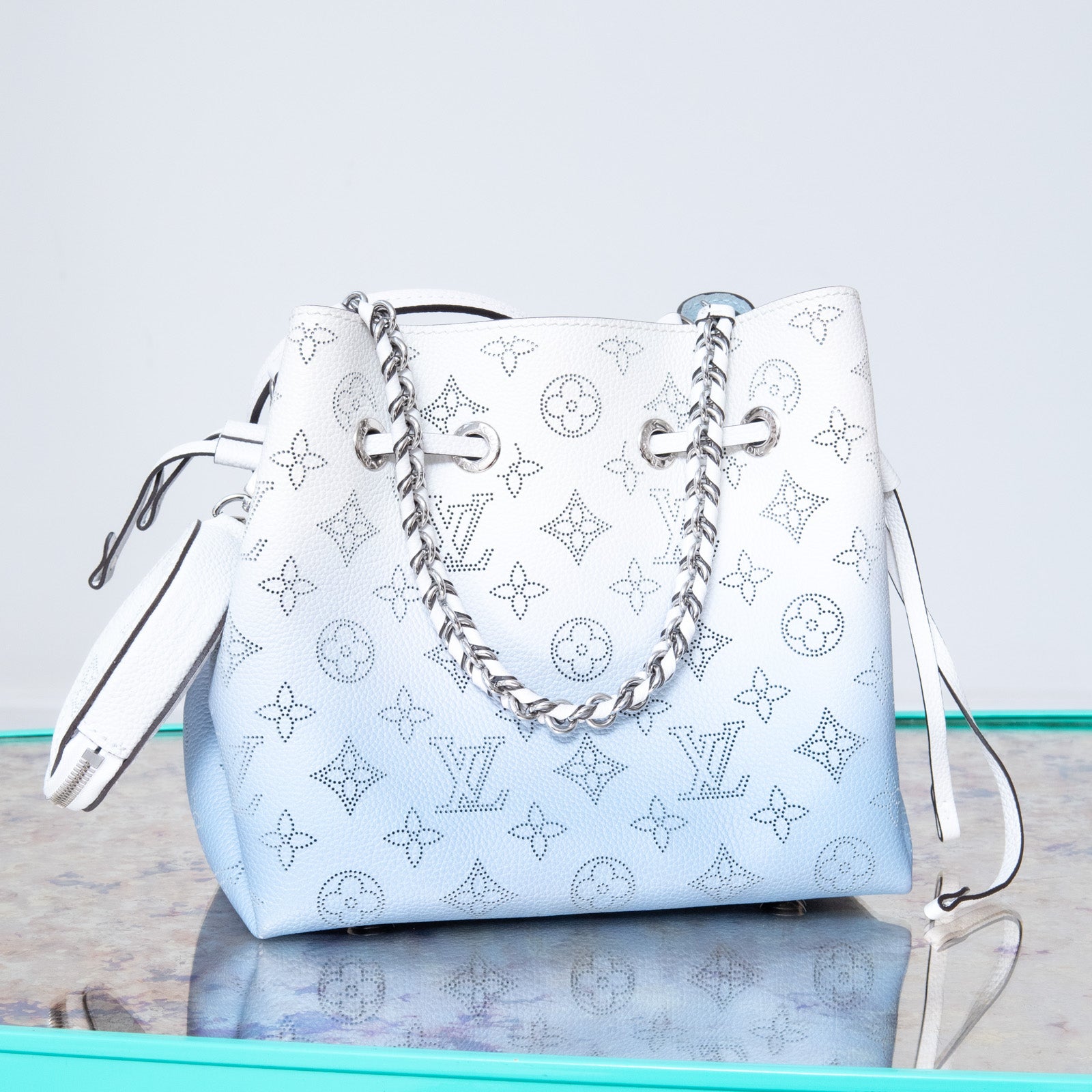 Louis Vuitton Gradient Blue Bella Bag - Image 3 of 14