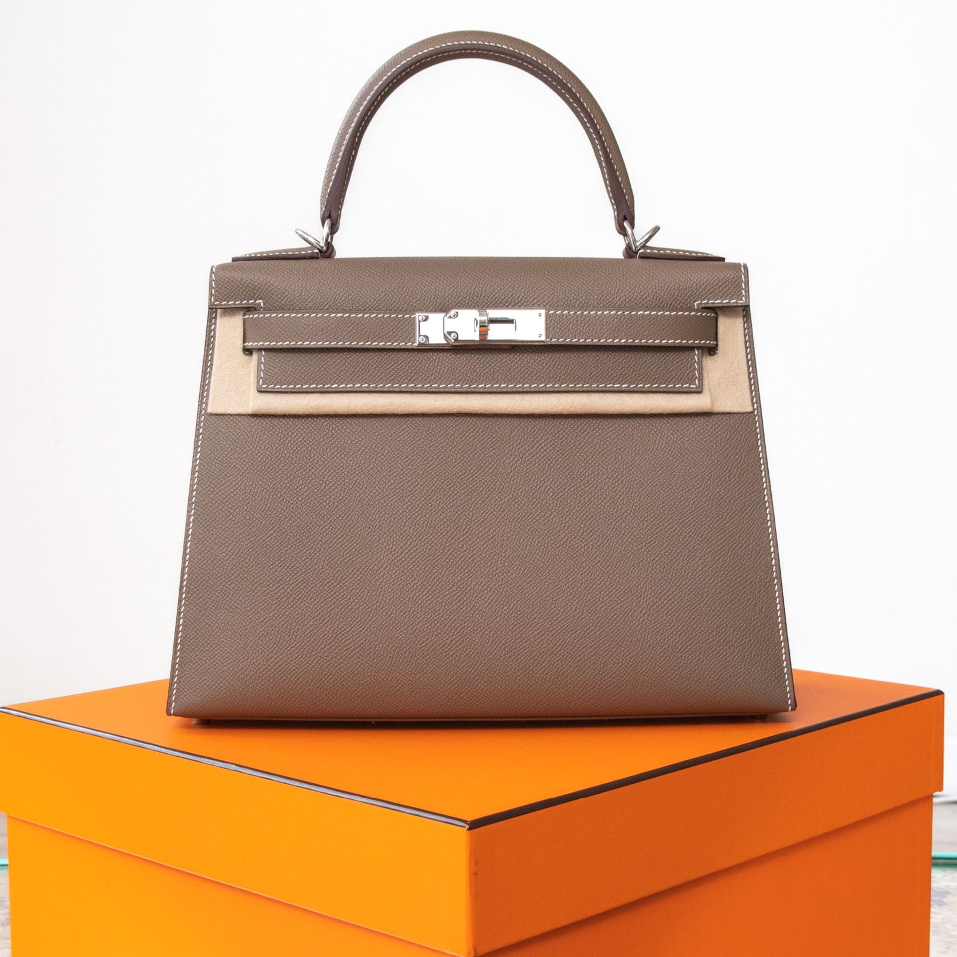 Hermes Kelly Sellier 28 Etoupe Epsom Bag