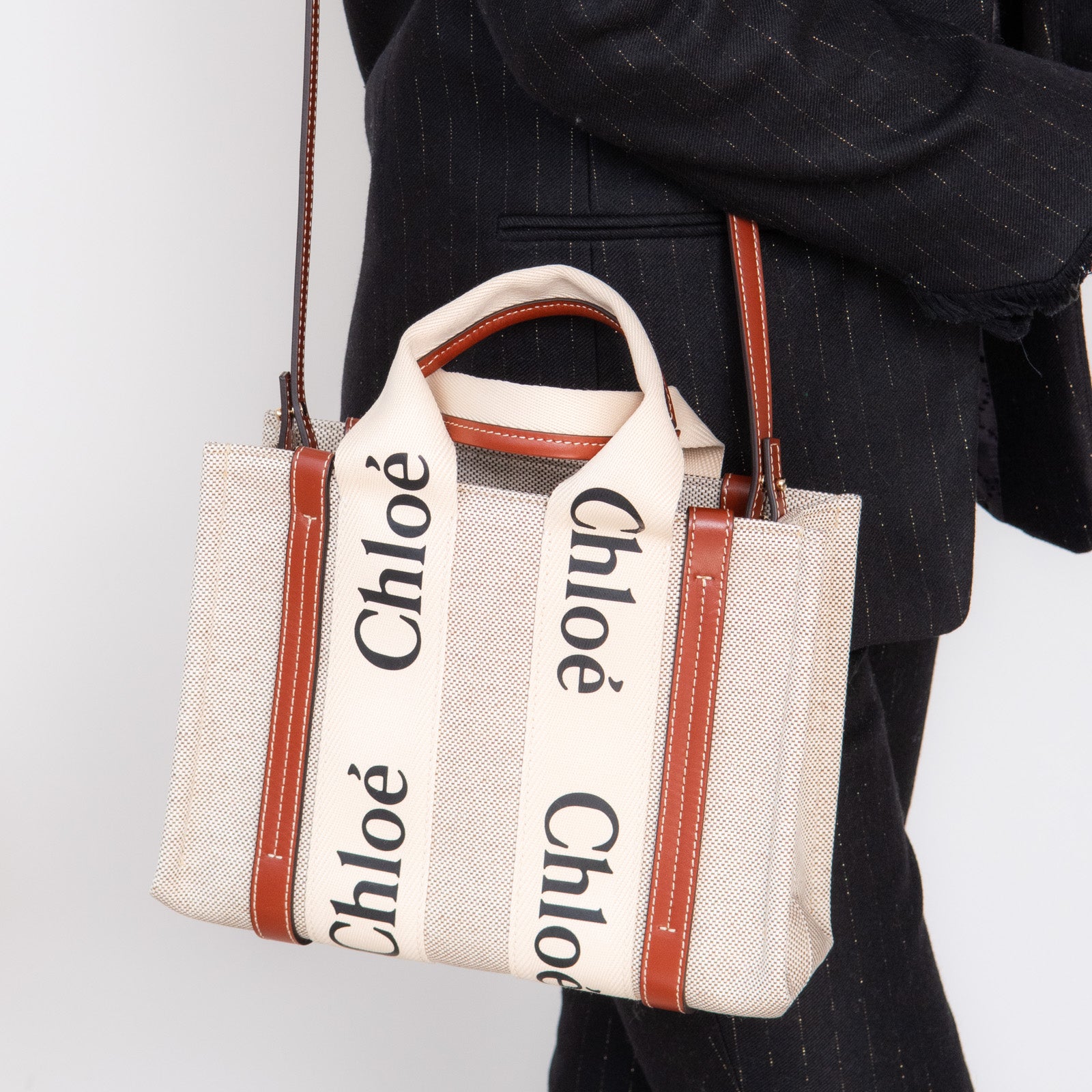 Chloe Woody Small Linen Crossbody Bag - Image 2 of 8