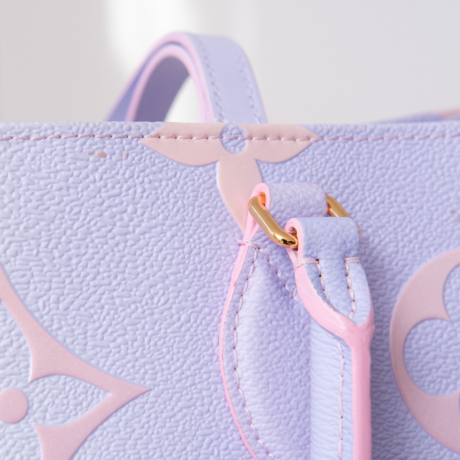 Louis Vuitton Limited Edition On The Go Sunrise Pastel Tote Bag - Image 11 of 15