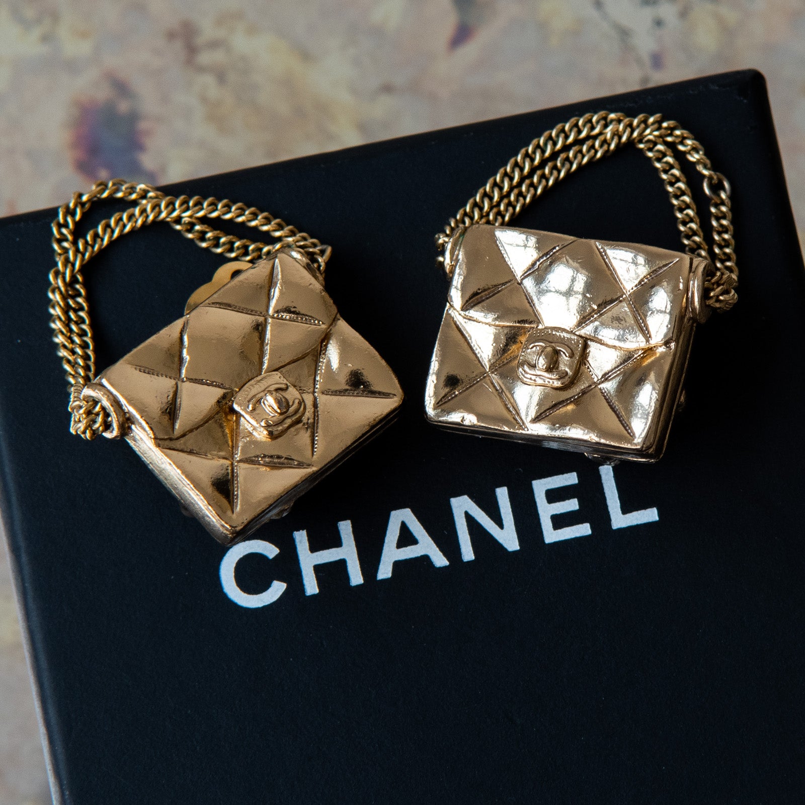 Chanel Matelasse Bag Motif Clip On Earrings - Bild 4 aus 5