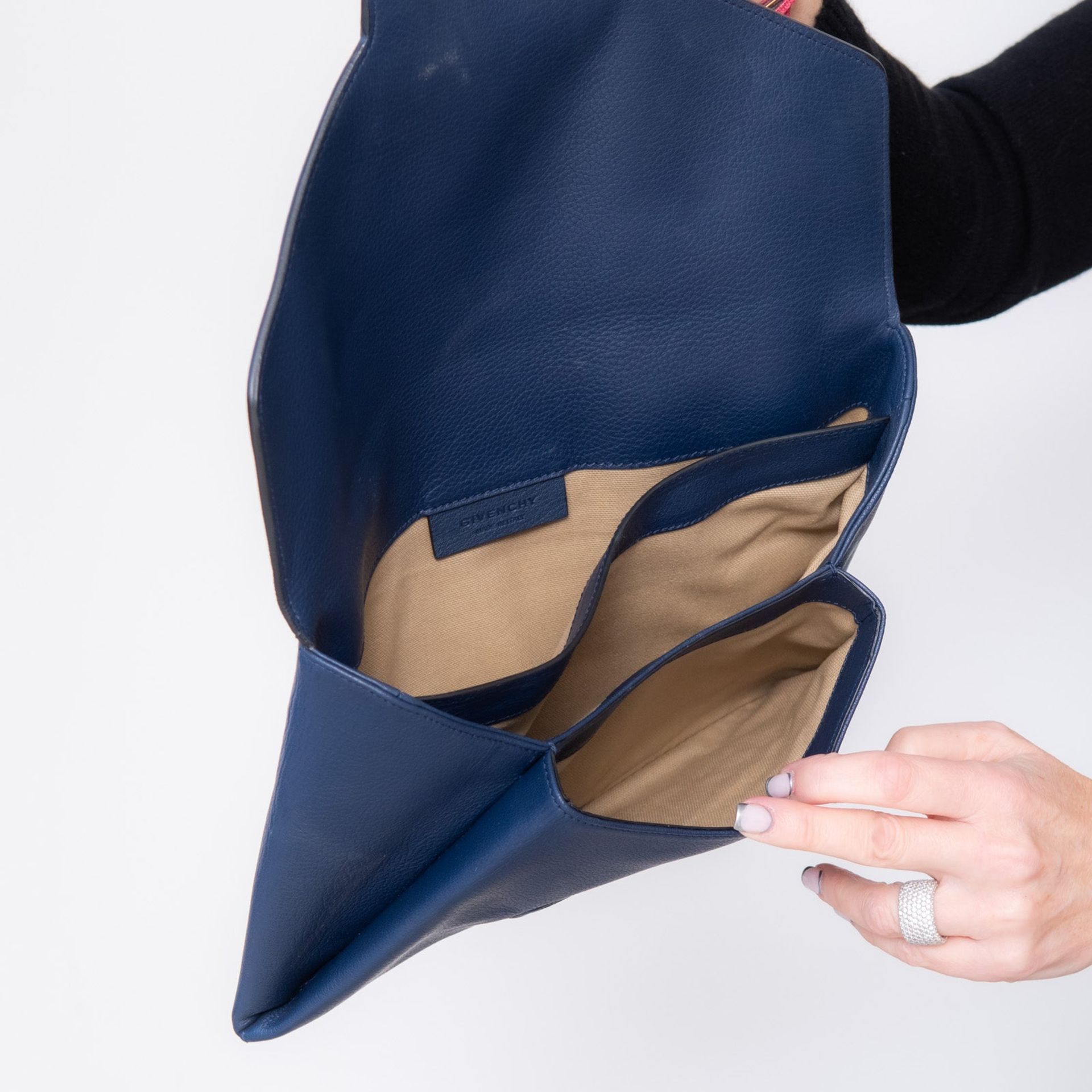 Givenchy Blue Leather Envelope Flap Bag - Image 6 of 6