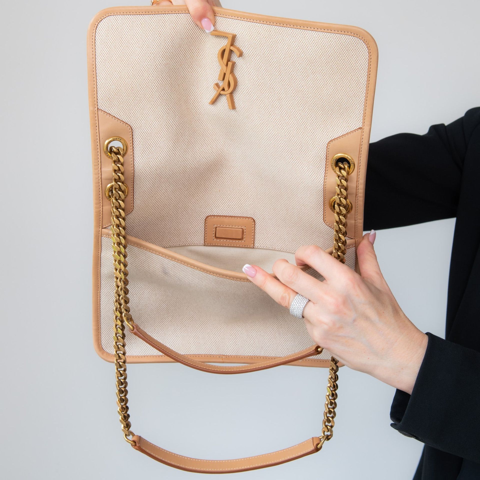 Saint Laurent Nikki Beige Canvas Bag - Image 15 of 15