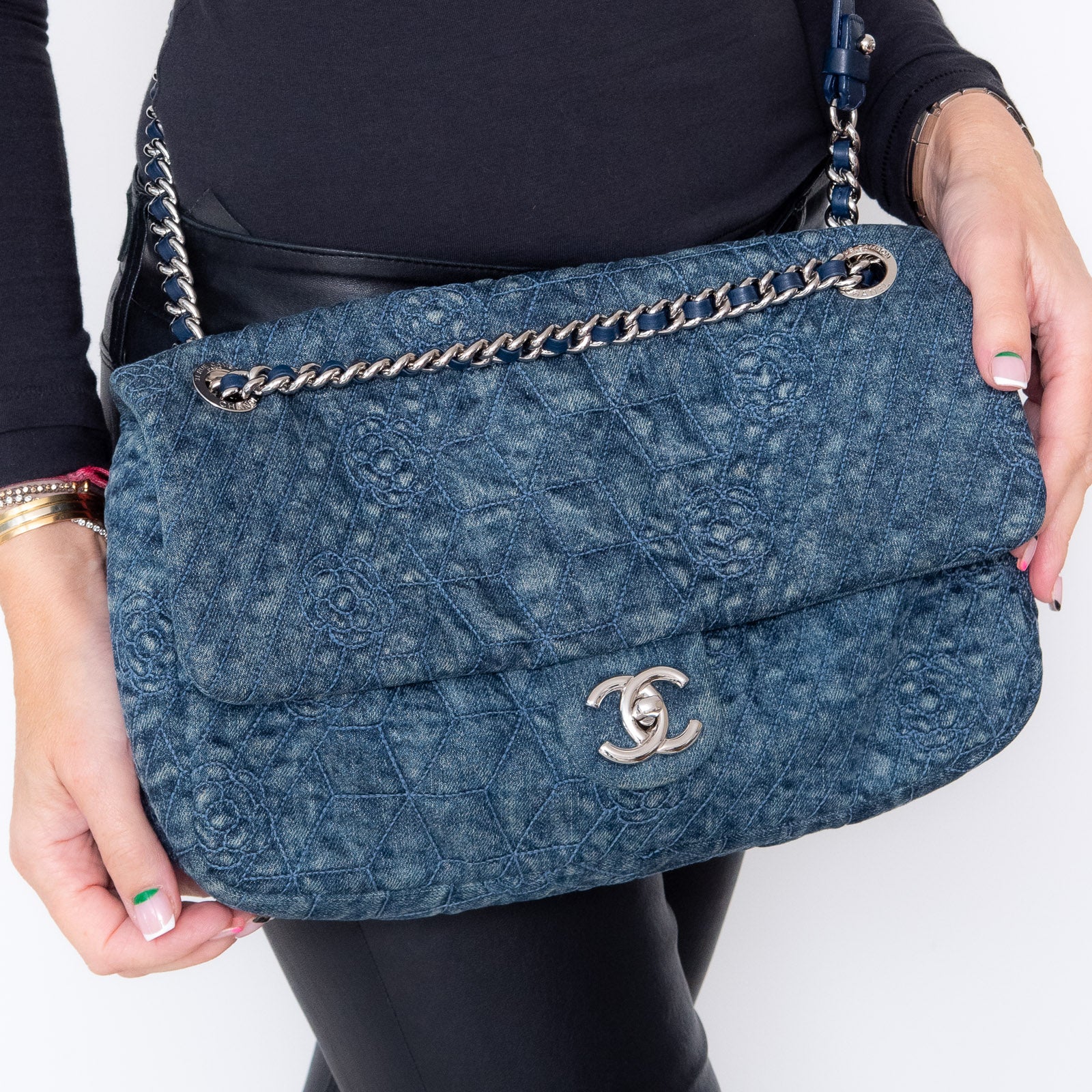 Chanel Denim Blue Camelia Flap Bag - Image 7 of 11