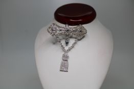 18ct White Gold Art Deco Style Diamond Sapphire Broach