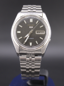 SEIKO 5 DAY DATE STEEL WATCH