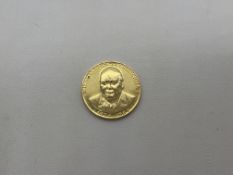 A Winston Spencer Churchill 1874-1965 V for Victory Medal Coin 22ct 8.3g