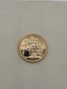 A Full Sovereign Coin Queen Elizabeth II 2015 22ct 8g