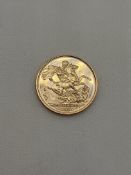 A Full Sovereign Coin Queen Elizabeth II 2013 22ct 8g