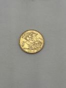A 1/2 Sovereign Coin King George V 1915 22ct Gold 4g