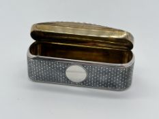 A Decorative Hinged Snuff Or Pill Box 7.5cm x 2.5cm Silver