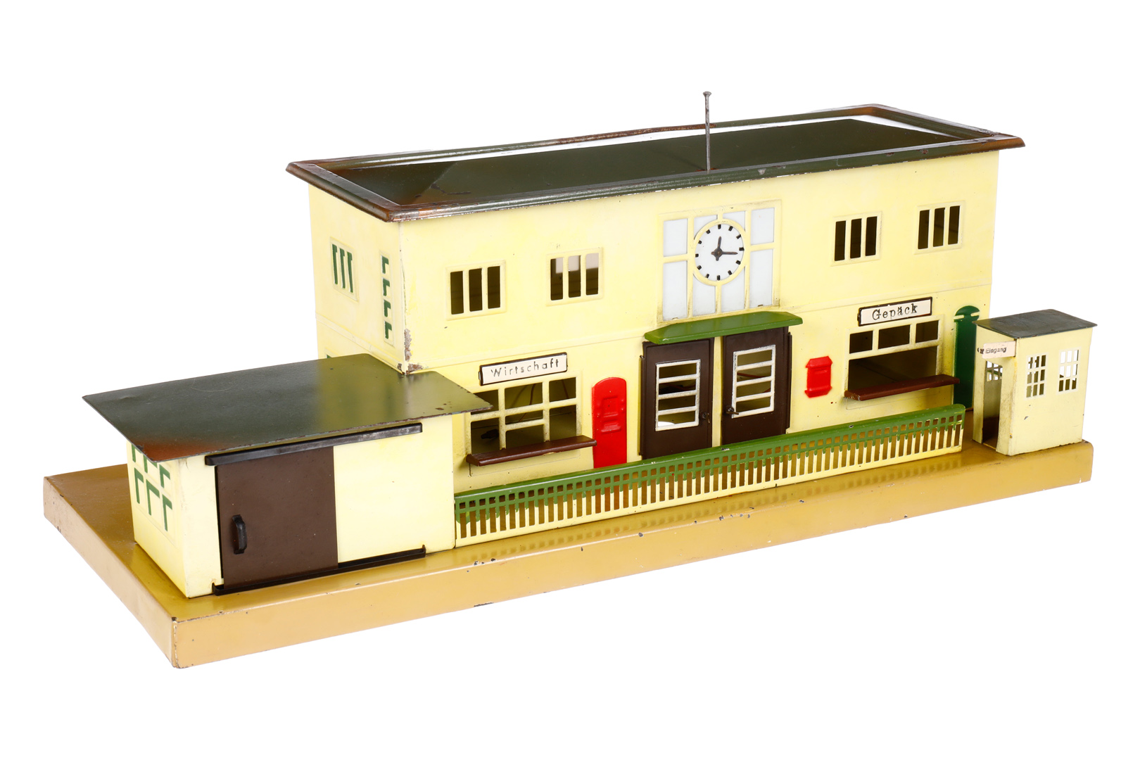 Märklin Bahnhof 2002, HL, mit Bahnsteigsperre und Güterschuppen, LS/RS, gealterter Lack, L 48, Z 3