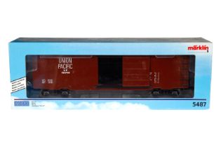 Märklin Maxi Box-Car 5487, Spur 1, braun, Alterungsspuren, L 36, im leicht besch. OK, Z 2