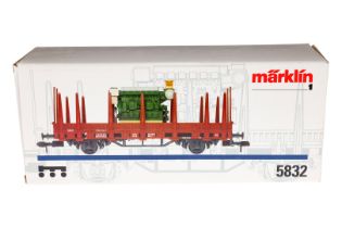 Märklin Rungenwagen 5832, Spur 1, braun, Alterungsspuren, L 31,5, im leicht besch. OK, Z 2