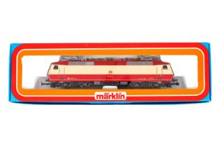 Märklin E-Lok ”120 001-3” 3153, Spur H0, creme/rot, Alterungsspuren, im leicht besch. OK, Z 2