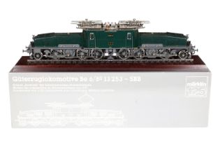 Märklin Krokodil ”13253” 5758, Spur 1, elektr., grün, Alterungsspuren, im leicht besch. OK, Z 2